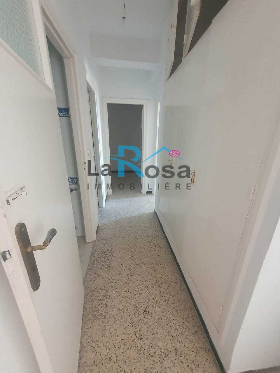 El Menzah&nbsp;El Manar 2&nbsp;Vente&nbsp;Appart. 4 pi�ces&nbsp;Un vaste appartement s3 � manar2