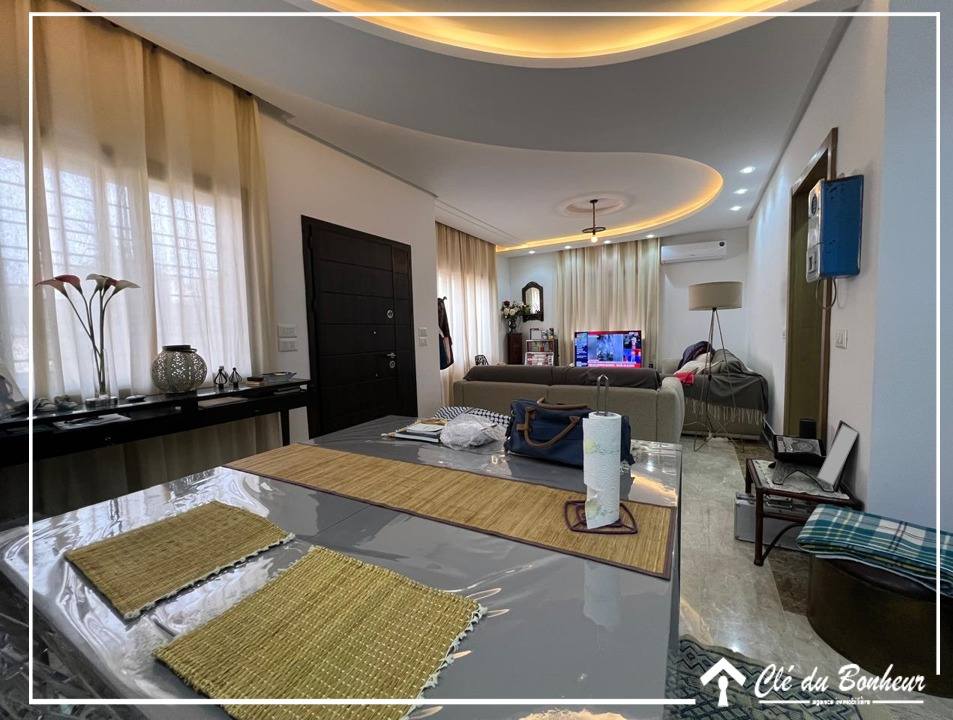 La Soukra&nbsp;Chotrana 1&nbsp;Vente&nbsp;Duplex&nbsp;Superbe triplex � chotrana 1