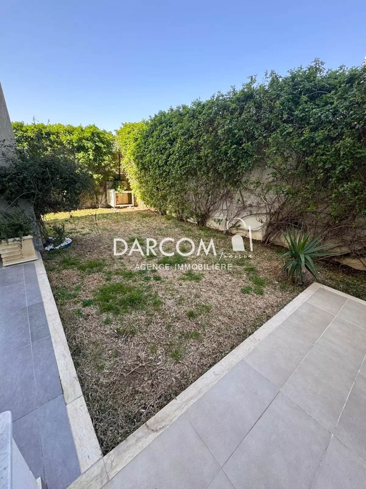 La Soukra&nbsp;La Soukra&nbsp;Vente&nbsp;Appart. 4 pi�ces&nbsp;S3 rdc avec jardin