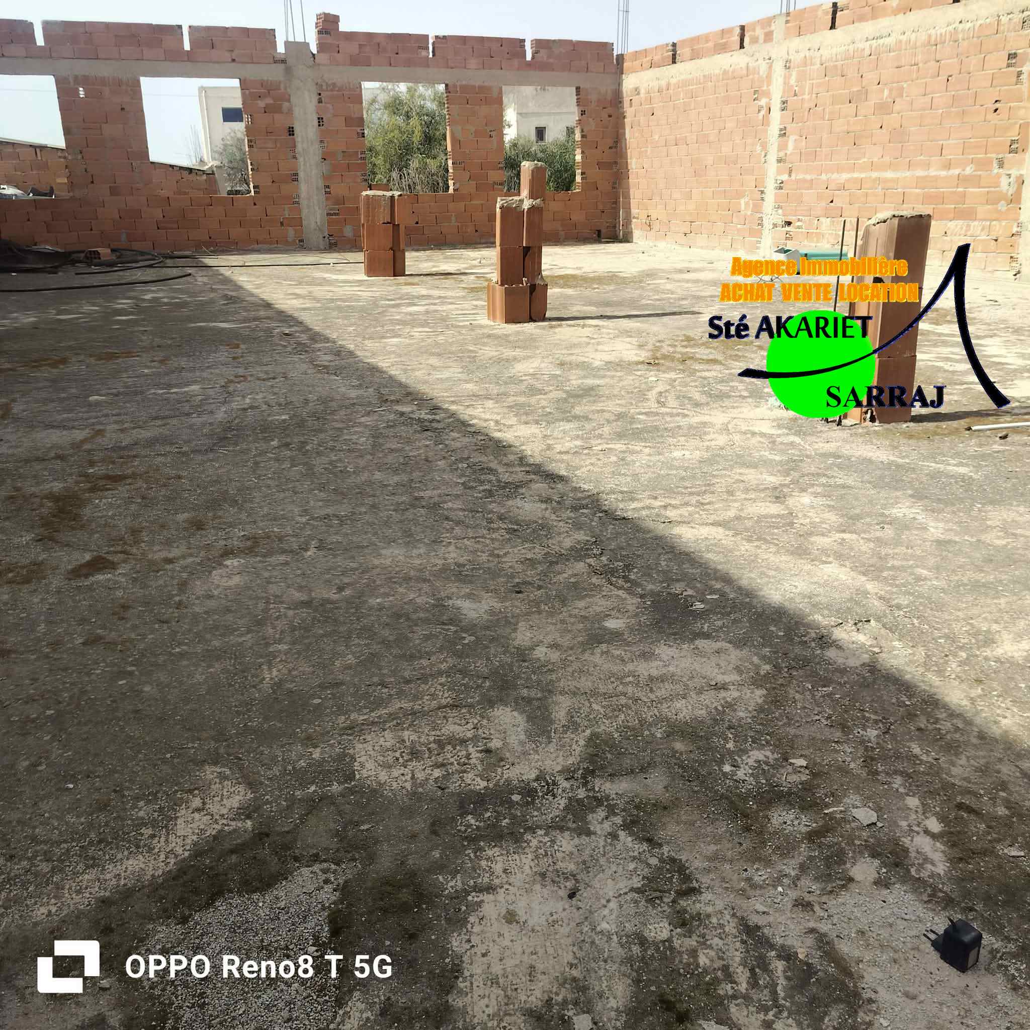 Akouda&nbsp;Akouda&nbsp;Bureaux & Commerces&nbsp;Surfaces&nbsp;Local et 1�r �tage inachev� pr�s meublatex akouda