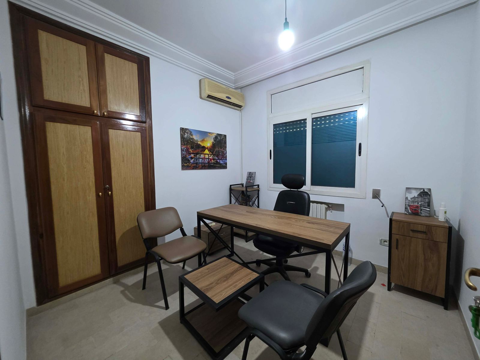 Ariana Ville&nbsp;Cite Ennasr 2&nbsp;Location&nbsp;Autre&nbsp;Bureau priv� enti�rement meubl� �  ennasr 2