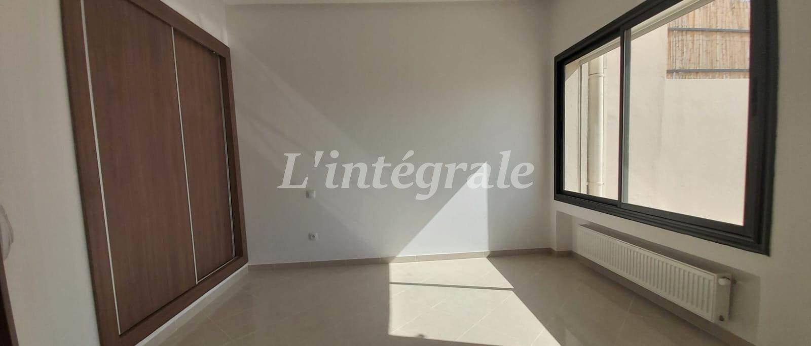 Ariana Ville&nbsp;Cite Ennasr 2&nbsp;Location&nbsp;Appart. 3 pi�ces&nbsp;Coquet appartement s2 avec jardin privatif