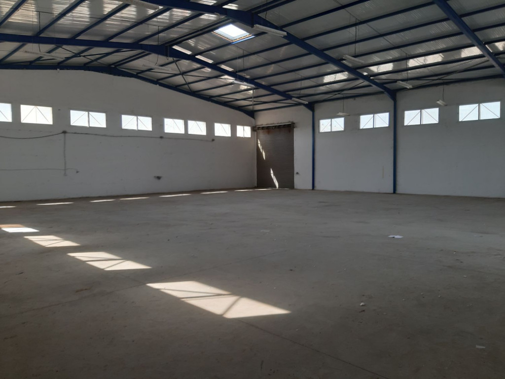 Fouchana&nbsp;Zone Industrielle El Meghira&nbsp;Bureaux & Commerces&nbsp;Atelier,Garage&nbsp;Local industriel 1250 m mghira 1