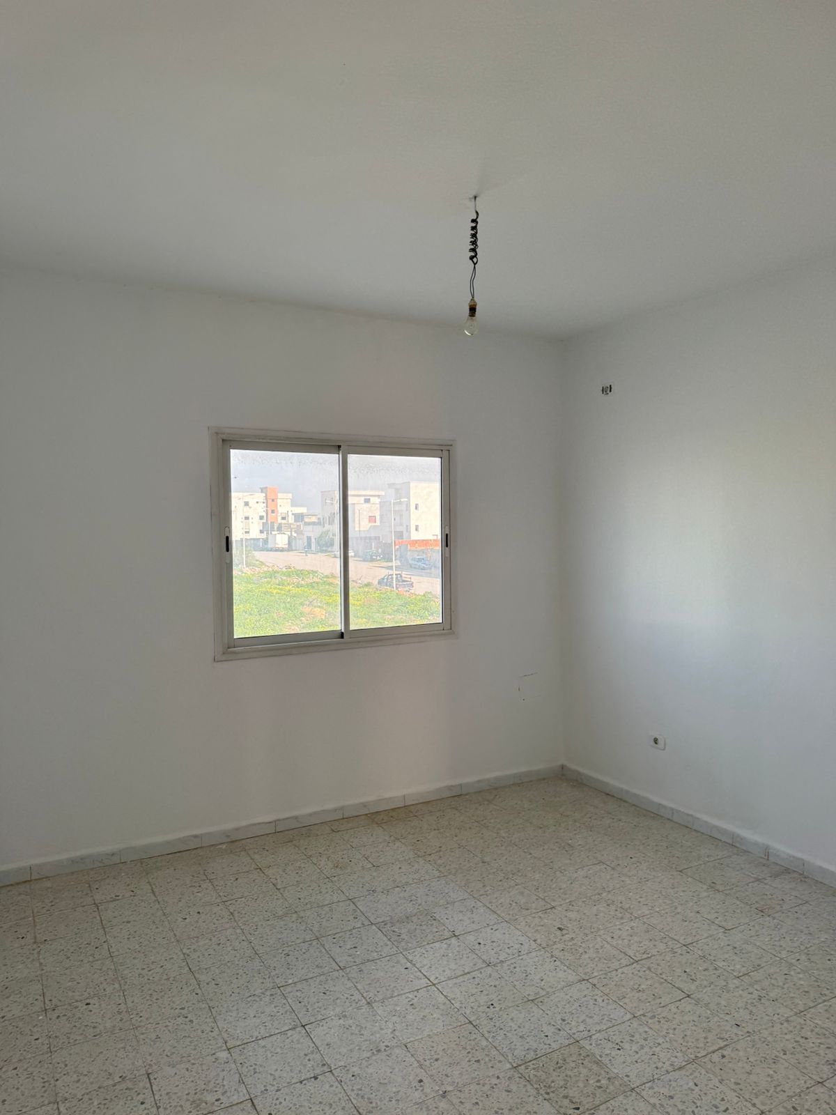 El Mourouj&nbsp;El Mourouj&nbsp;Location&nbsp;Appart. 3 pi�ces&nbsp;Etage de villa ind�pendant mourouj 6