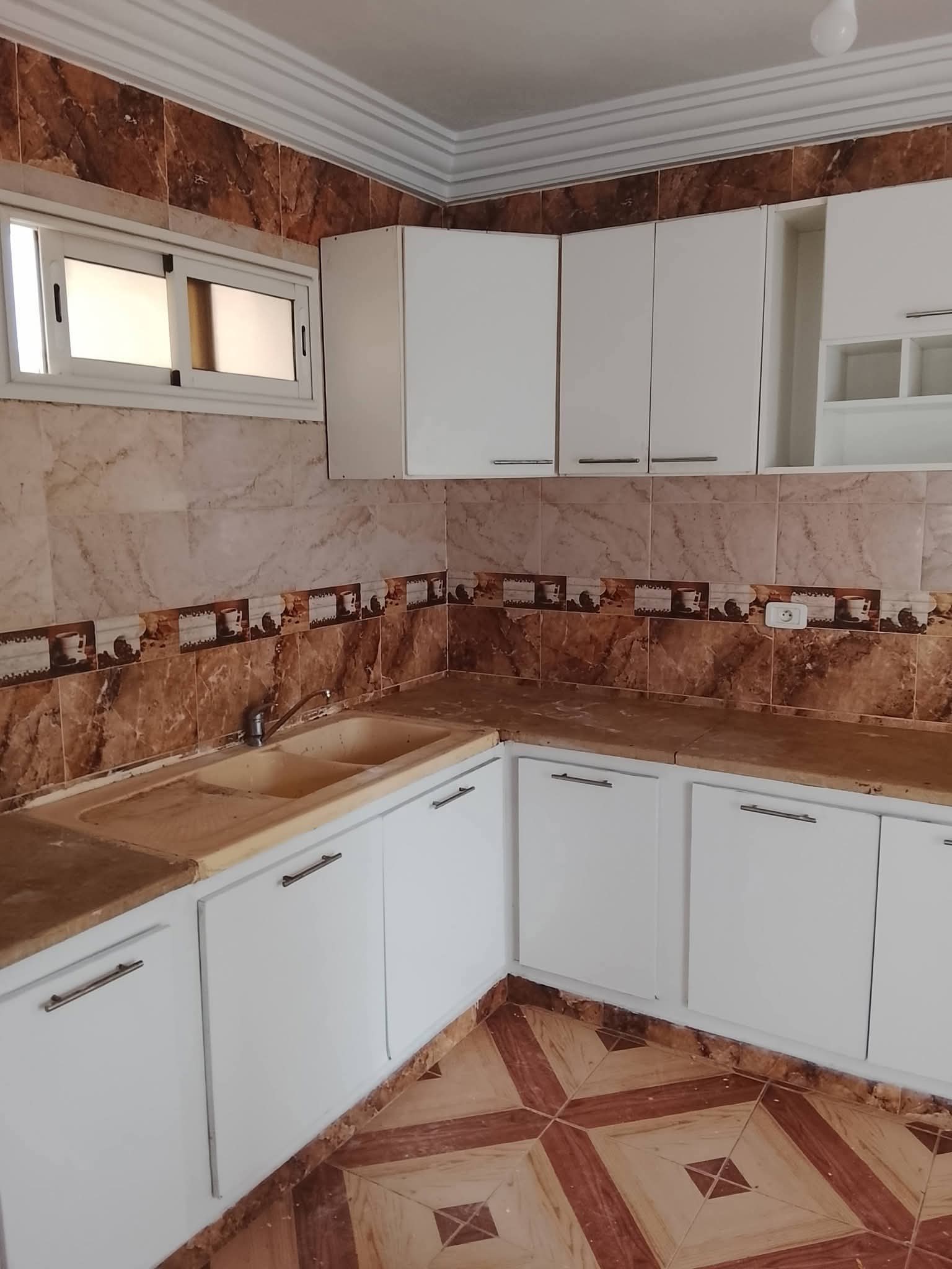 El Mourouj&nbsp;El Mourouj&nbsp;Location&nbsp;Appart. 4 pi�ces&nbsp;Offre etage de villa ind�pendant mourouj 6