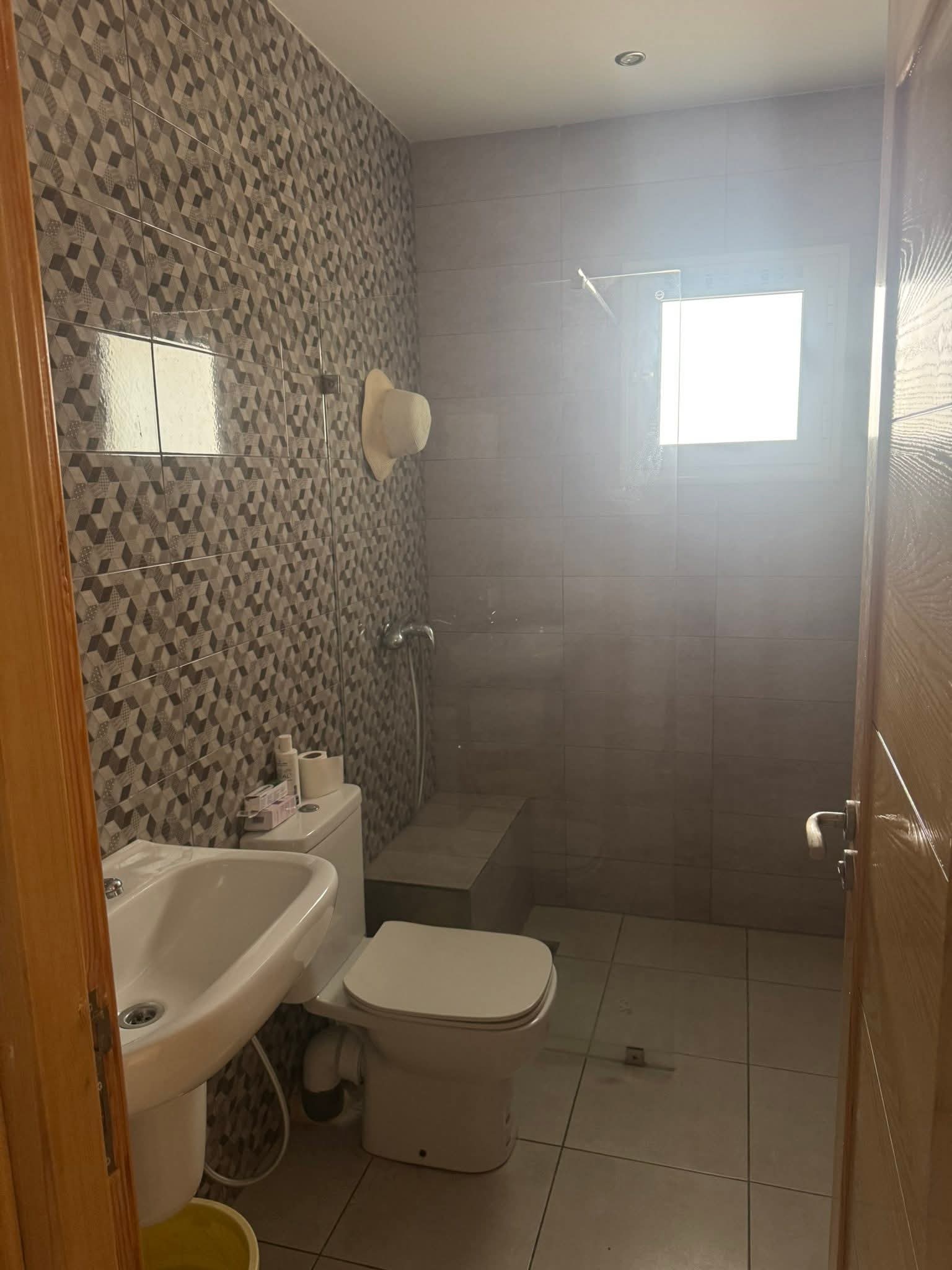 El Mourouj&nbsp;El Mourouj&nbsp;Location&nbsp;Appart. 3 pi�ces&nbsp;Offre etage de villa ind�pendant mourouj 3