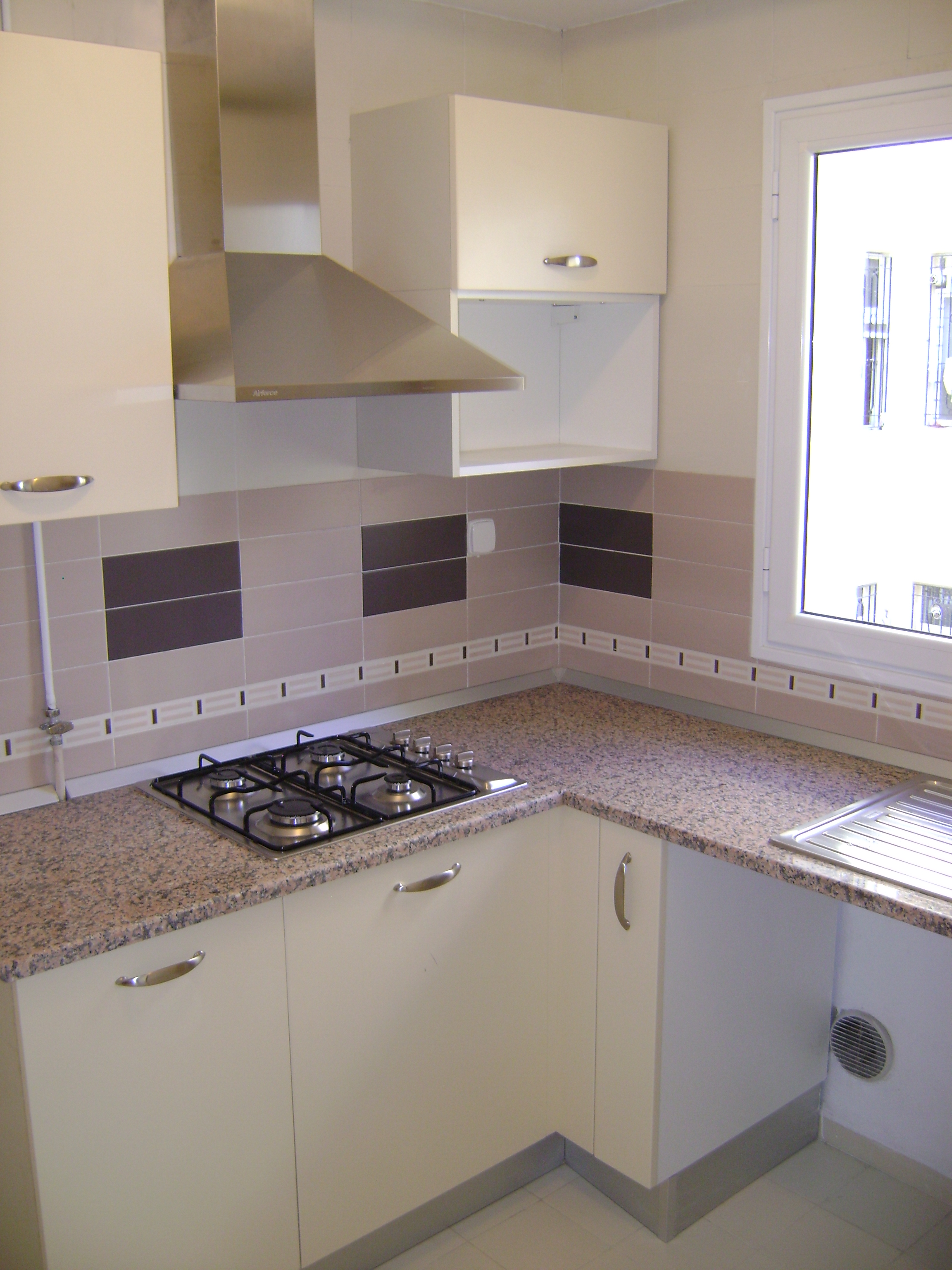 Ariana Ville&nbsp;Riadh Landlous&nbsp;Location&nbsp;Appart. 1 pi�ce&nbsp;Studio s0 riadh andalous