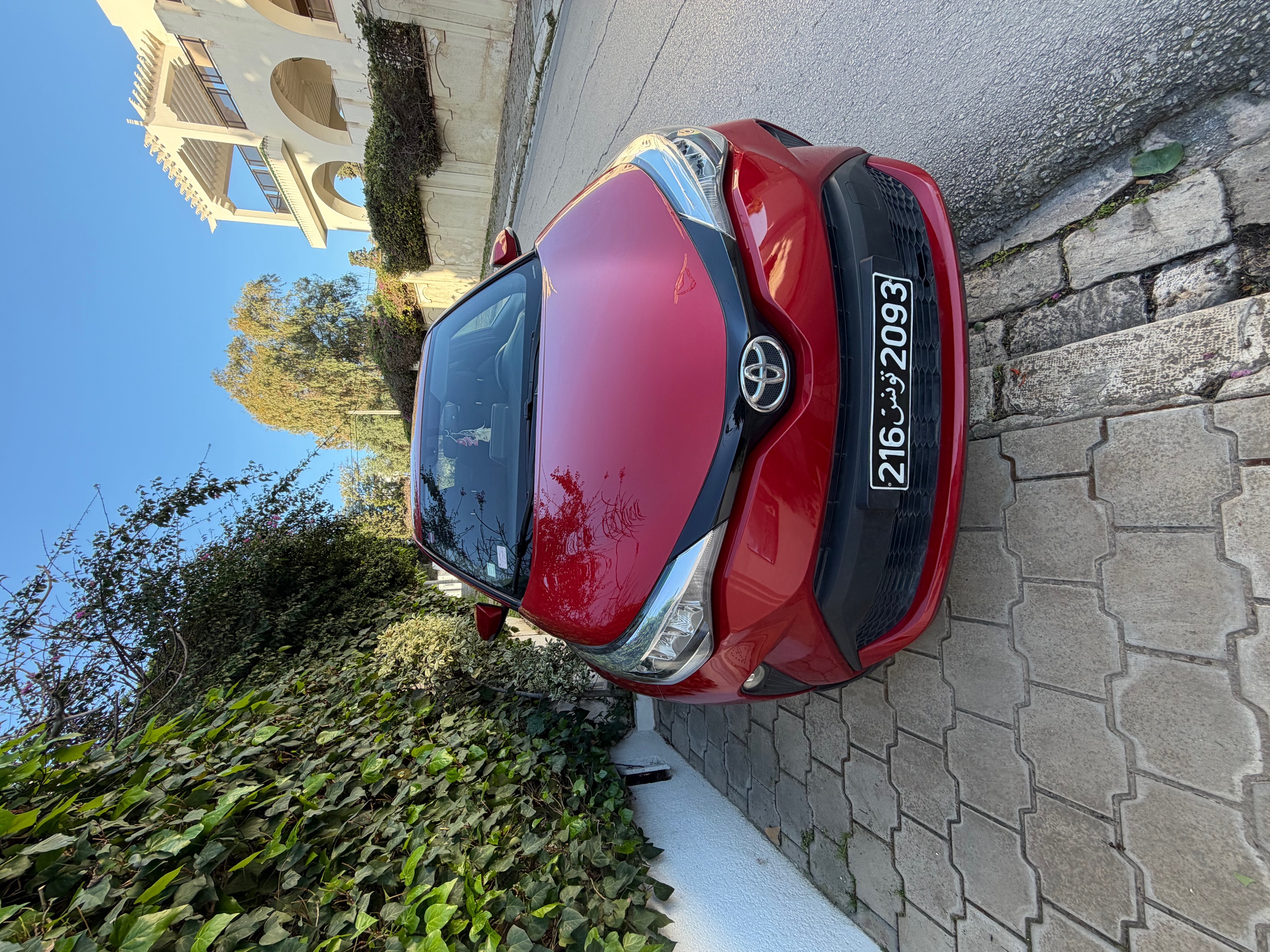 El Menzah&nbsp;Mutuelle Ville&nbsp;Toyota&nbsp;Autre Mod�le&nbsp;Chr en tr�s bon �tat