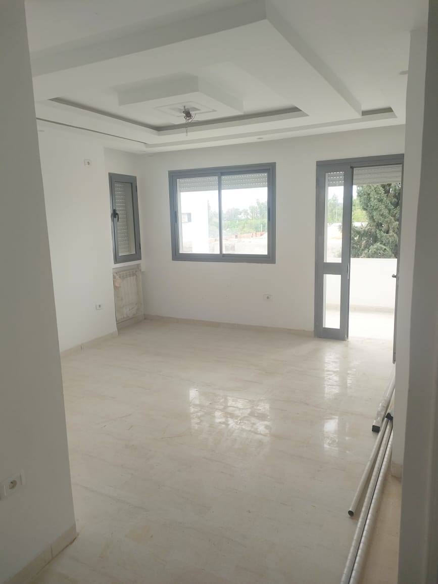 La Soukra&nbsp;Chotrana 3&nbsp;Location&nbsp;Appart. 3 pi�ces&nbsp;�tage de villa �  chotrana 3