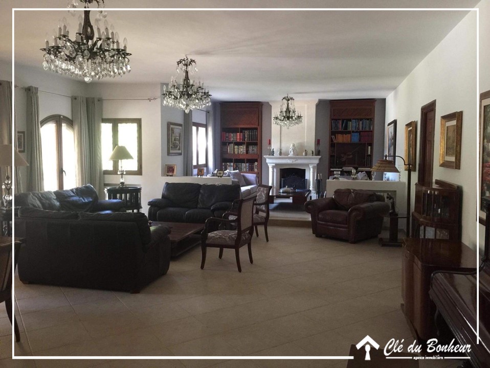 La Soukra&nbsp;Chotrana 2&nbsp;Vente&nbsp;Maisons&nbsp;Une belle villa avec piscine � chotrana 2