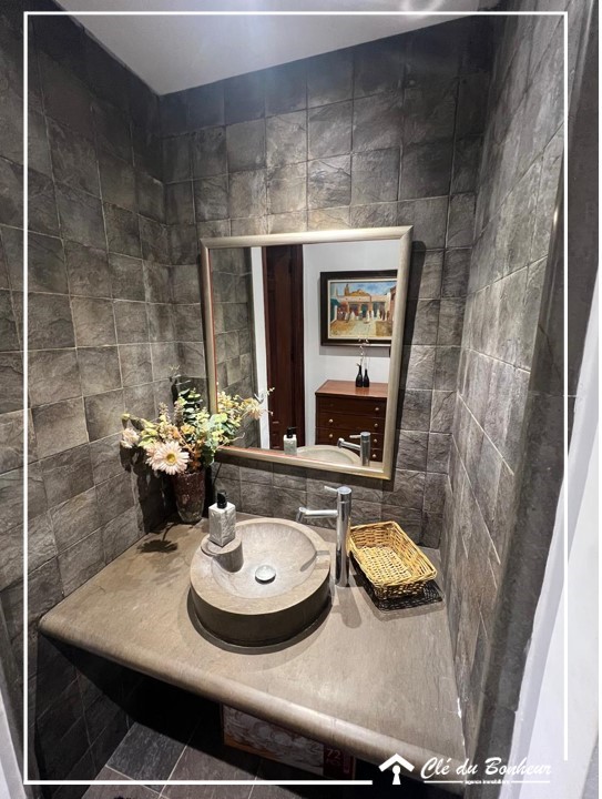 La Soukra&nbsp;Chotrana 2&nbsp;Vente&nbsp;Maisons&nbsp;Une belle villa avec piscine � chotrana 2