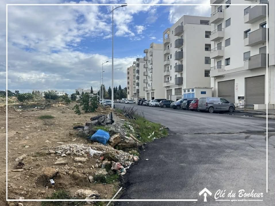 La Soukra&nbsp;Dar Fadhal&nbsp;Terrain&nbsp;Terrain nu&nbsp;Terrain pour promoteur � la soukra  dar fadhal