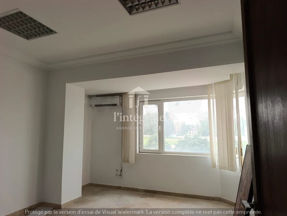 Cite El Khadra&nbsp;Zone urbaine nord&nbsp;Location&nbsp;Appart. 4 pi�ces&nbsp;Spacieux bureau h4