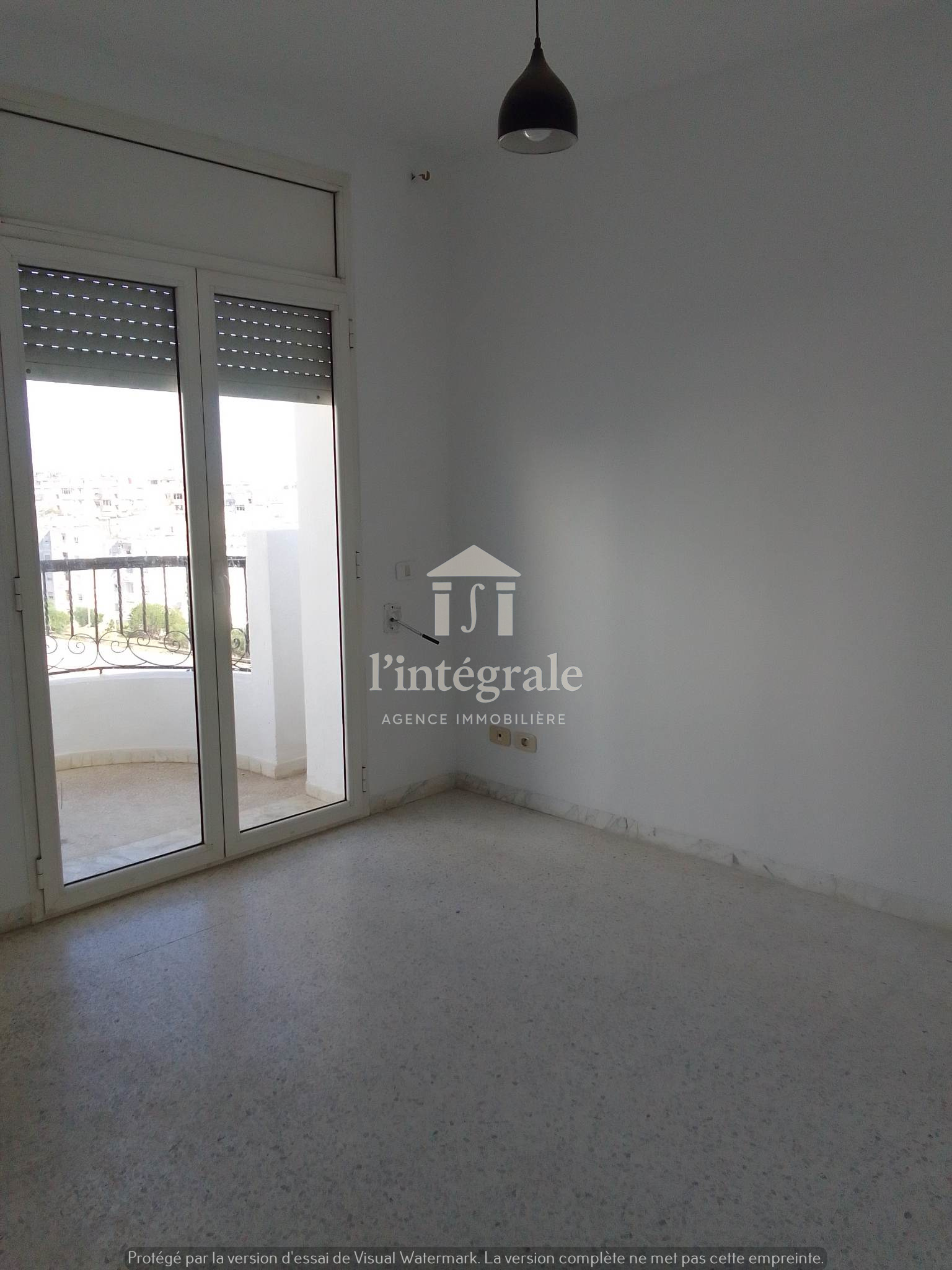 Ariana Ville&nbsp;Cite Ennasr 2&nbsp;Location&nbsp;Appart. 3 pi�ces&nbsp;S2 avec place de parking