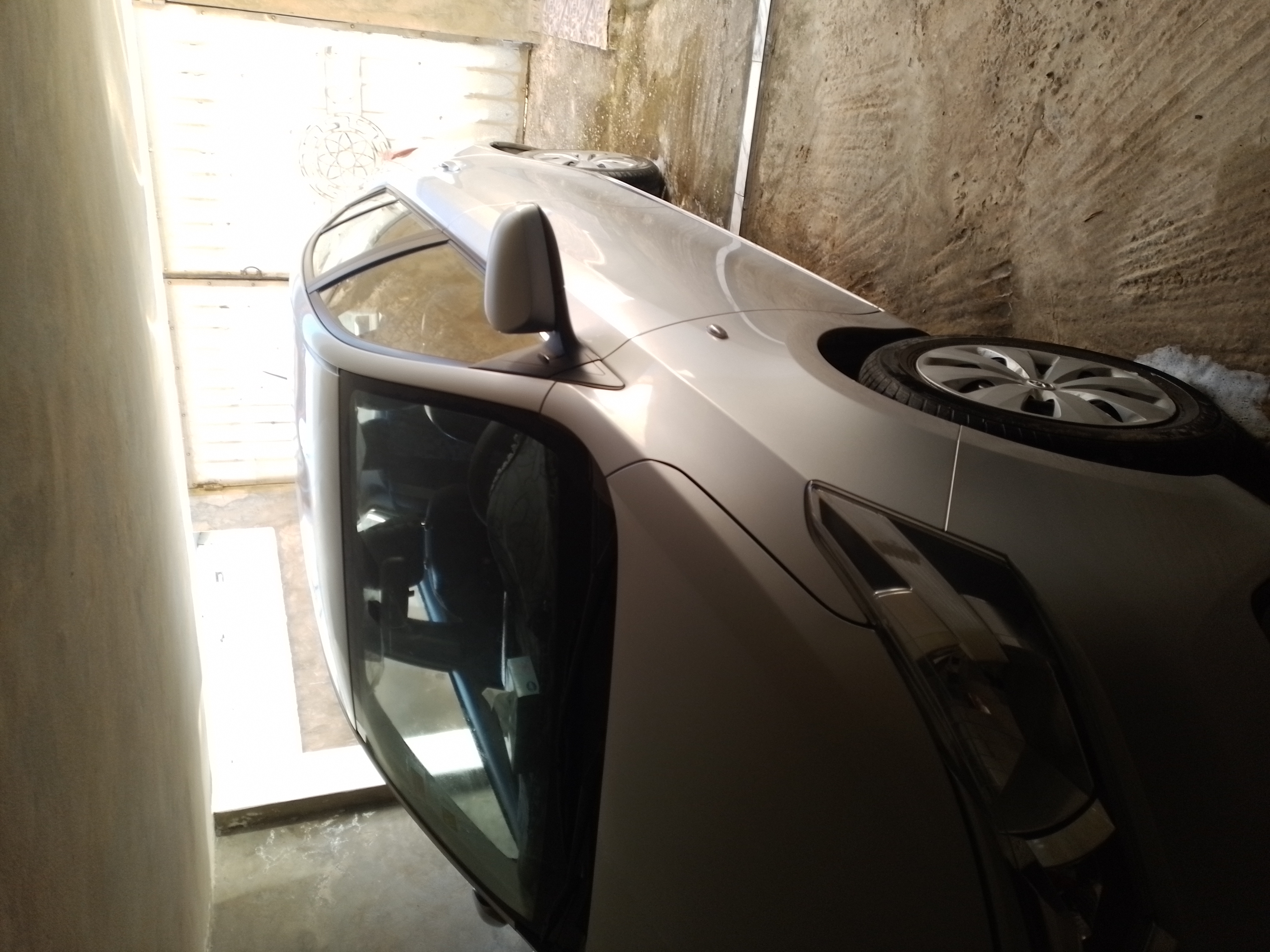 Tabarka&nbsp;Tabarka&nbsp;Toyota&nbsp;Yaris&nbsp;Toyota yaris premi�re main