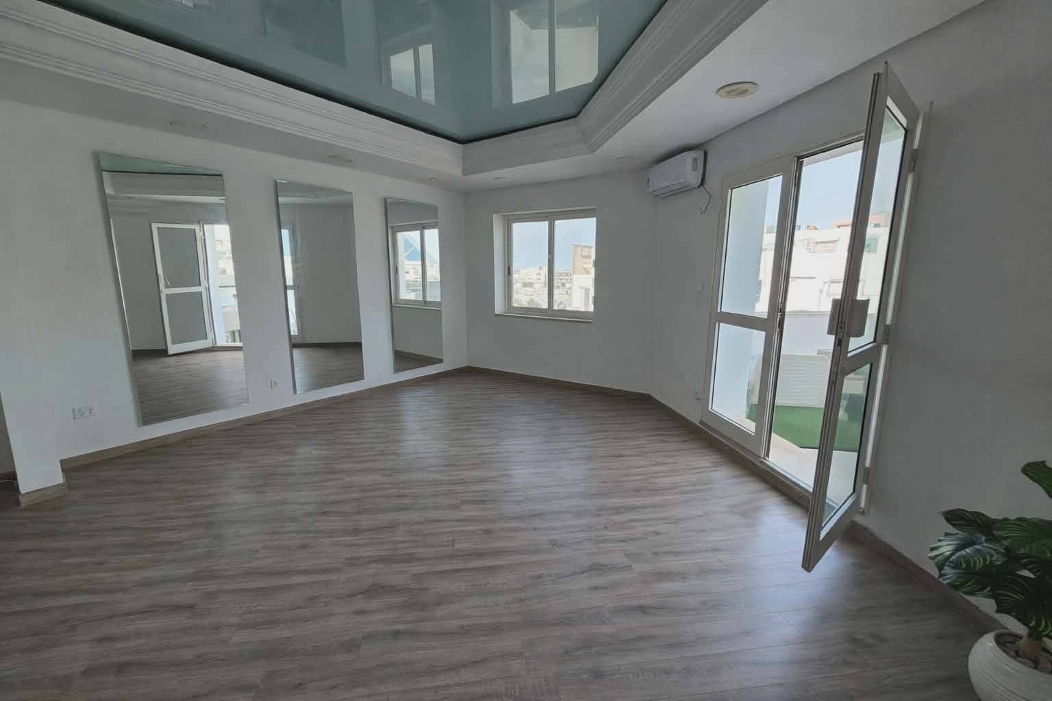 La Marsa&nbsp;Berge Du Lac&nbsp;Bureaux & Commerces&nbsp;Bureau&nbsp;Bureau a usage commercial ou bureautique lac 1