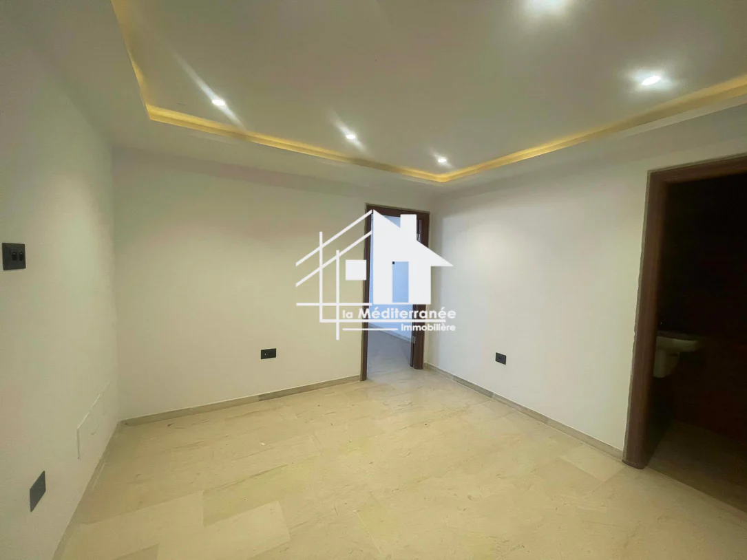 Hammam Lif&nbsp;Hammam Lif&nbsp;Vente&nbsp;Appart. 1 pi�ce&nbsp;Un bureau h1 � hammam lif