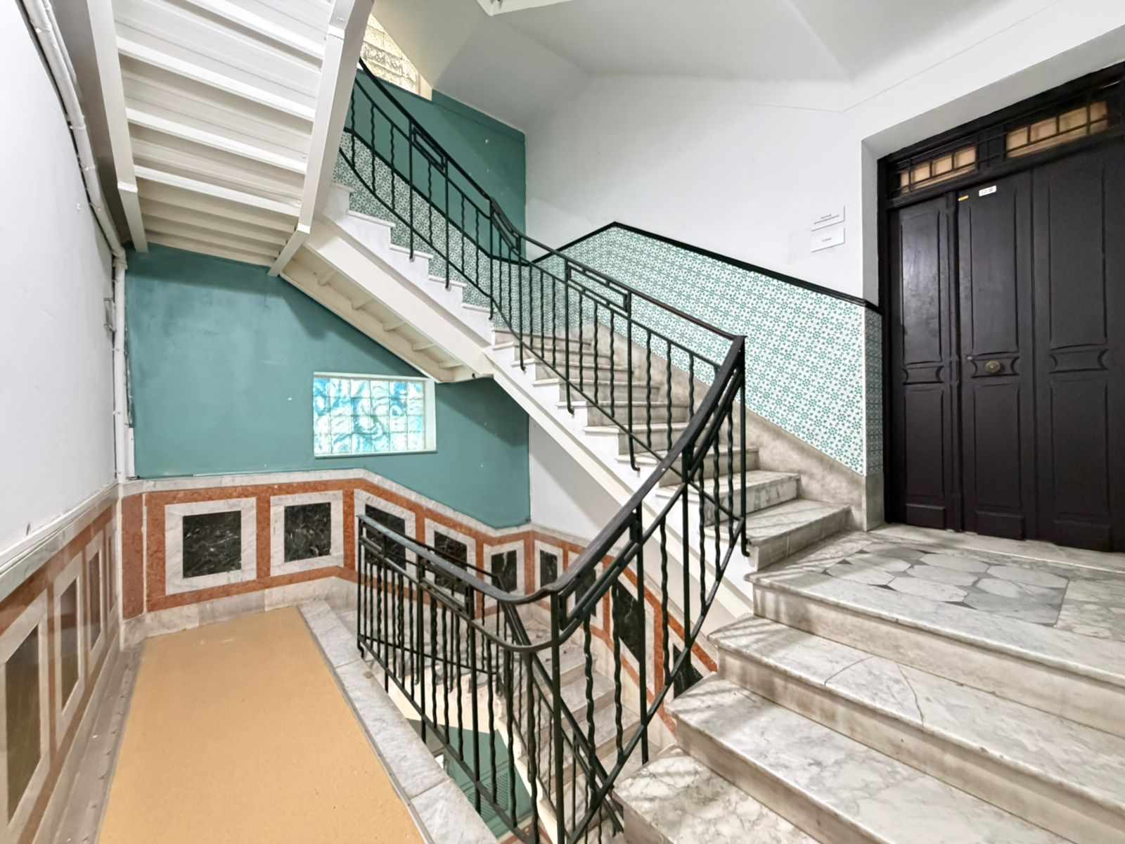 Bab Bhar&nbsp;Republique&nbsp;Location&nbsp;Autre&nbsp;Immeuble r3 � usage professionnel � lafayette