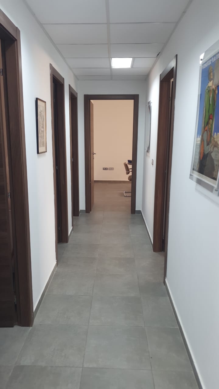 La Marsa&nbsp;Berge Du Lac&nbsp;Bureaux & Commerces&nbsp;Bureau&nbsp;Bureau en hall 3 lac 2