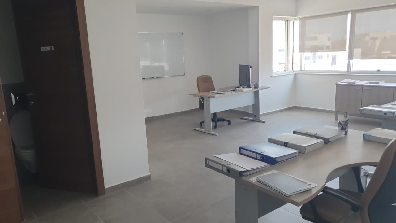 La Marsa&nbsp;Berge Du Lac&nbsp;Bureaux & Commerces&nbsp;Bureau&nbsp;Bureau en hall 3 lac 2