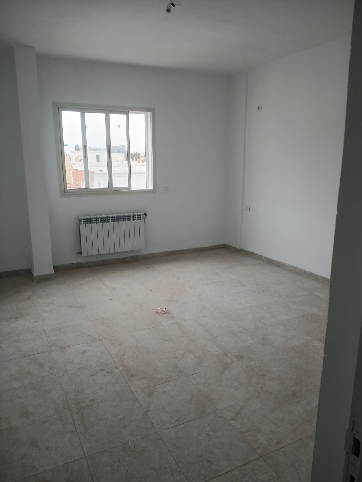Nabeul&nbsp;Nabeul&nbsp;Location&nbsp;Appart. 5 pi�ces+&nbsp;Appartement  s4
