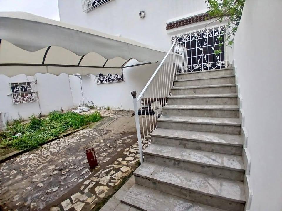El Menzah&nbsp;El Manar 2&nbsp;Location&nbsp;Maisons&nbsp;Jolie �tage de villa s2 spacieux