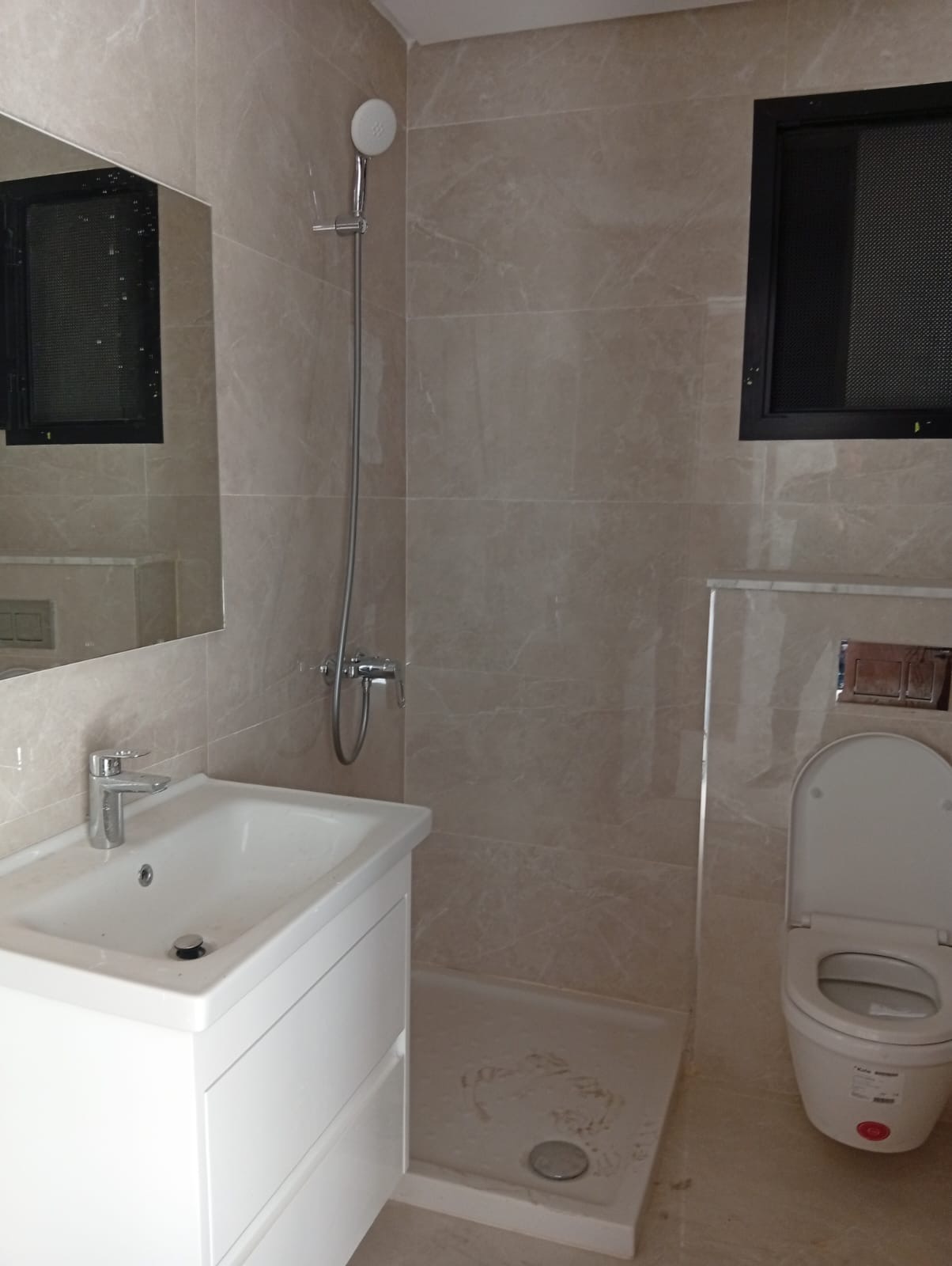 La Marsa&nbsp;El Aouina&nbsp;Vente&nbsp;Appart. 3 pi�ces&nbsp;Un appartement s2 jamais habit� � cit� wahat