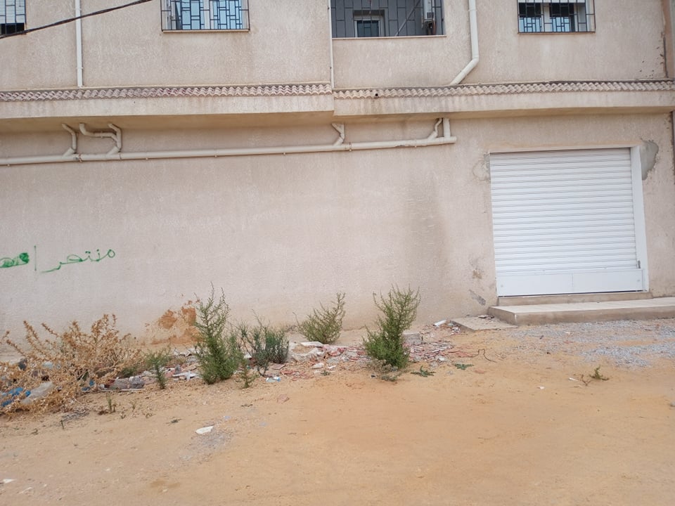 El Mourouj&nbsp;Bir El Kassaa&nbsp;Bureaux & Commerces&nbsp;Atelier,Garage&nbsp;D�p�t pour stockage