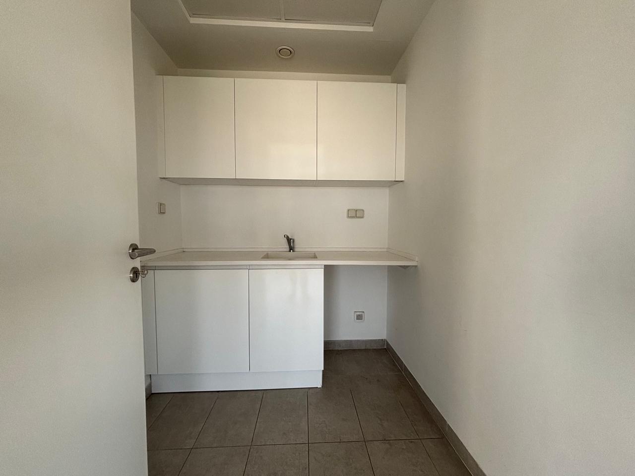 Ain Zaghouan&nbsp;Jardins de Carthage&nbsp;Bureaux & Commerces&nbsp;Surfaces&nbsp;Open space de 250m2 aux jardins de carthage