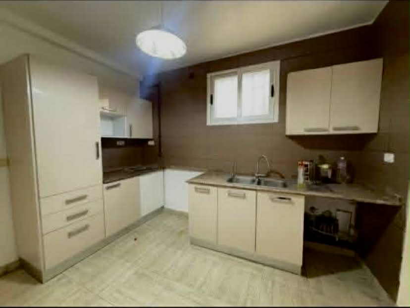 La Marsa&nbsp;El Aouina&nbsp;Vente&nbsp;Duplex&nbsp;Un duplex propre avec jardin qui done sur deux rue