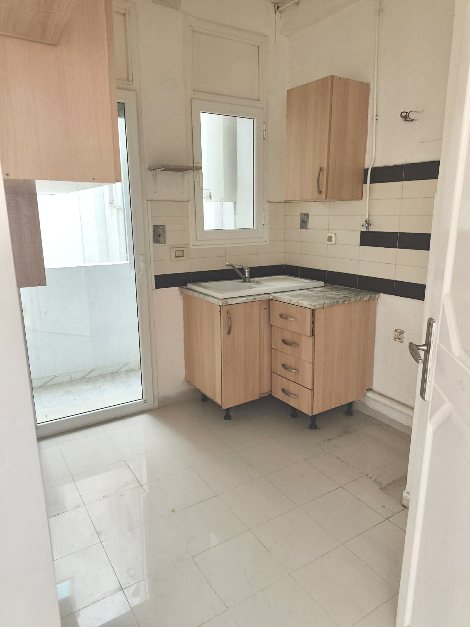 La Marsa&nbsp;El Aouina&nbsp;Location&nbsp;Appart. 1 pi�ce&nbsp;S plus 1 avec balcon