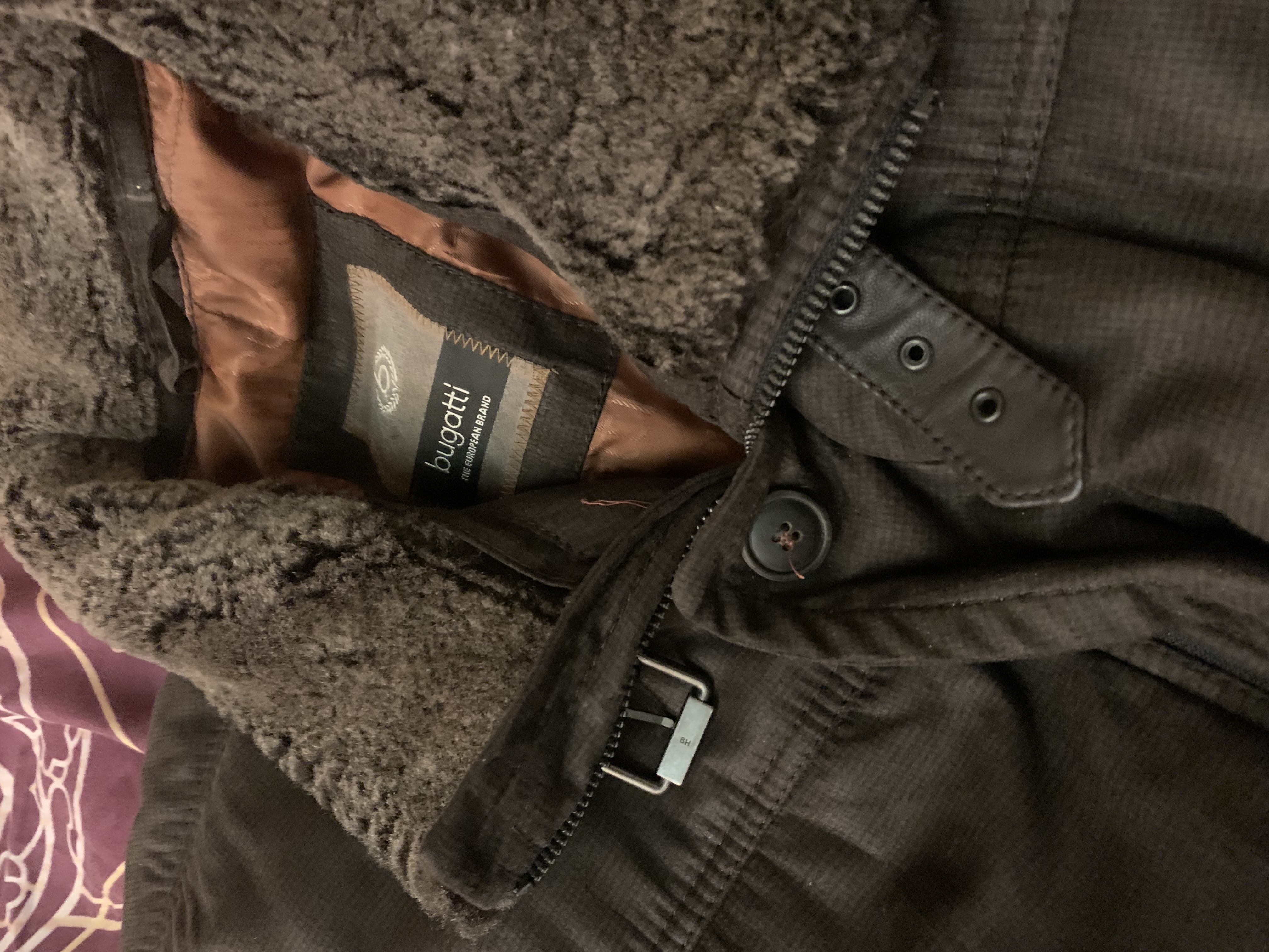 Ariana Ville&nbsp;Ariana&nbsp;Hommes&nbsp;Autre&nbsp;Vend manteau de ch�vre bugatti taille xl