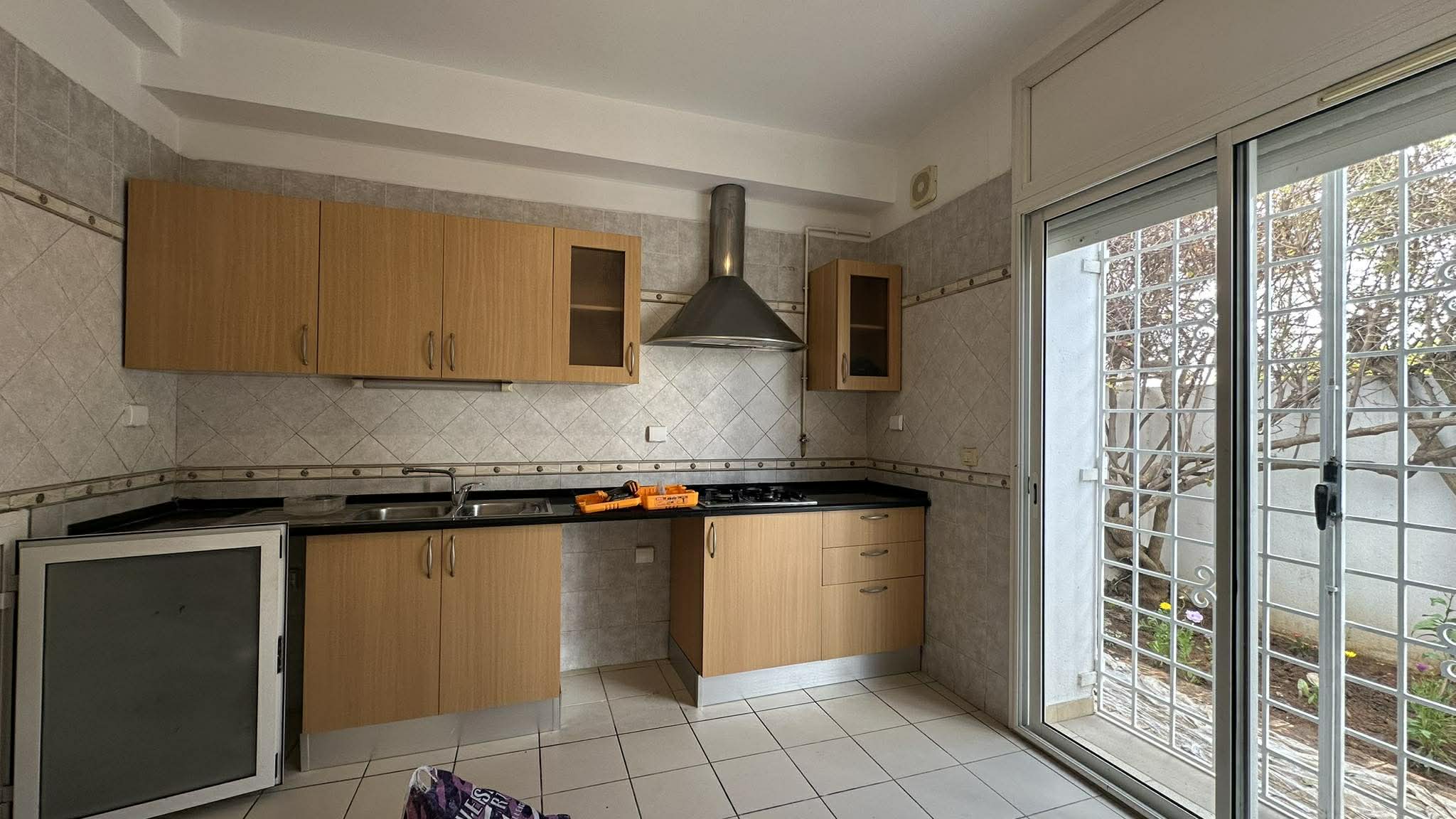 La Soukra&nbsp;La Soukra&nbsp;Location&nbsp;Maisons&nbsp;Duplex s4 avec jardin  � la soukra