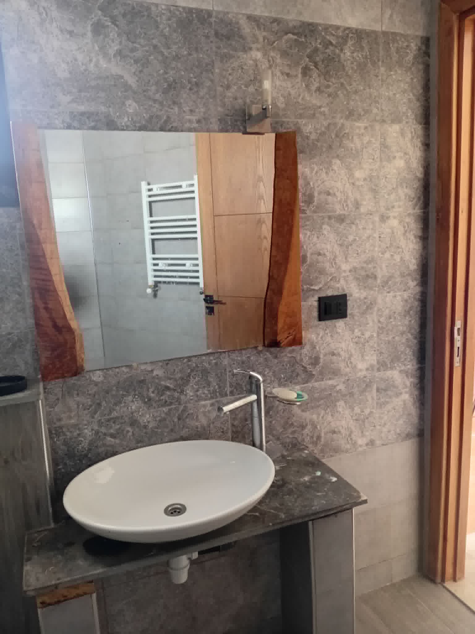 Sousse Jaouhara&nbsp;Khezama Ouest&nbsp;Location&nbsp;Appart. 2 pi�ces&nbsp;Magnifique s plus 2 richement meubl� avec rooftop