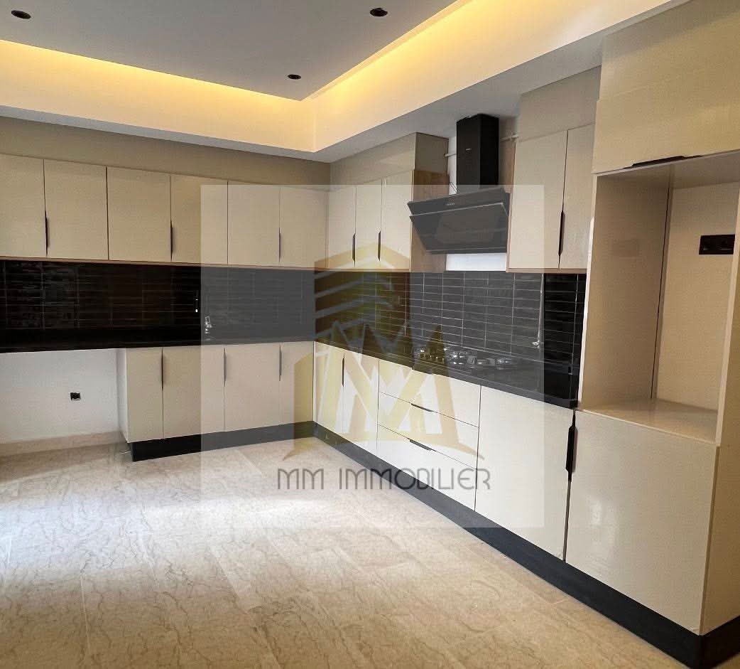 La Soukra&nbsp;La Soukra&nbsp;Vente&nbsp;Appart. 5 pi�ces+&nbsp;Un triplex direct promoteur