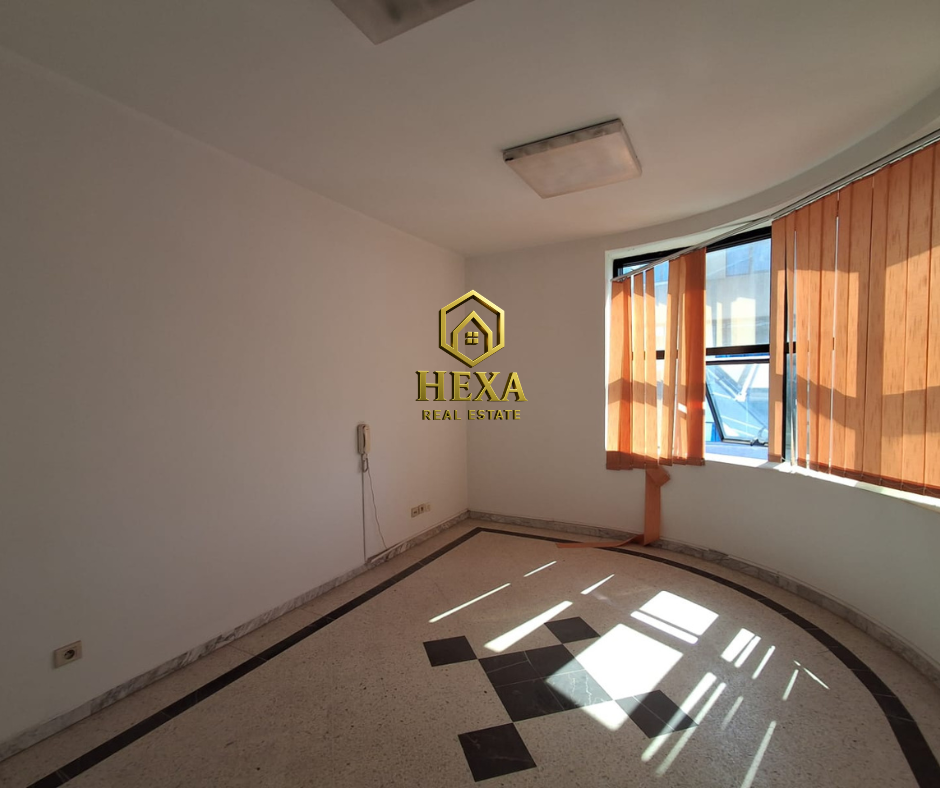 La Marsa&nbsp;Berge Du Lac&nbsp;Location&nbsp;Surfaces&nbsp;Appartement h3 � usage bureautique au lac 1