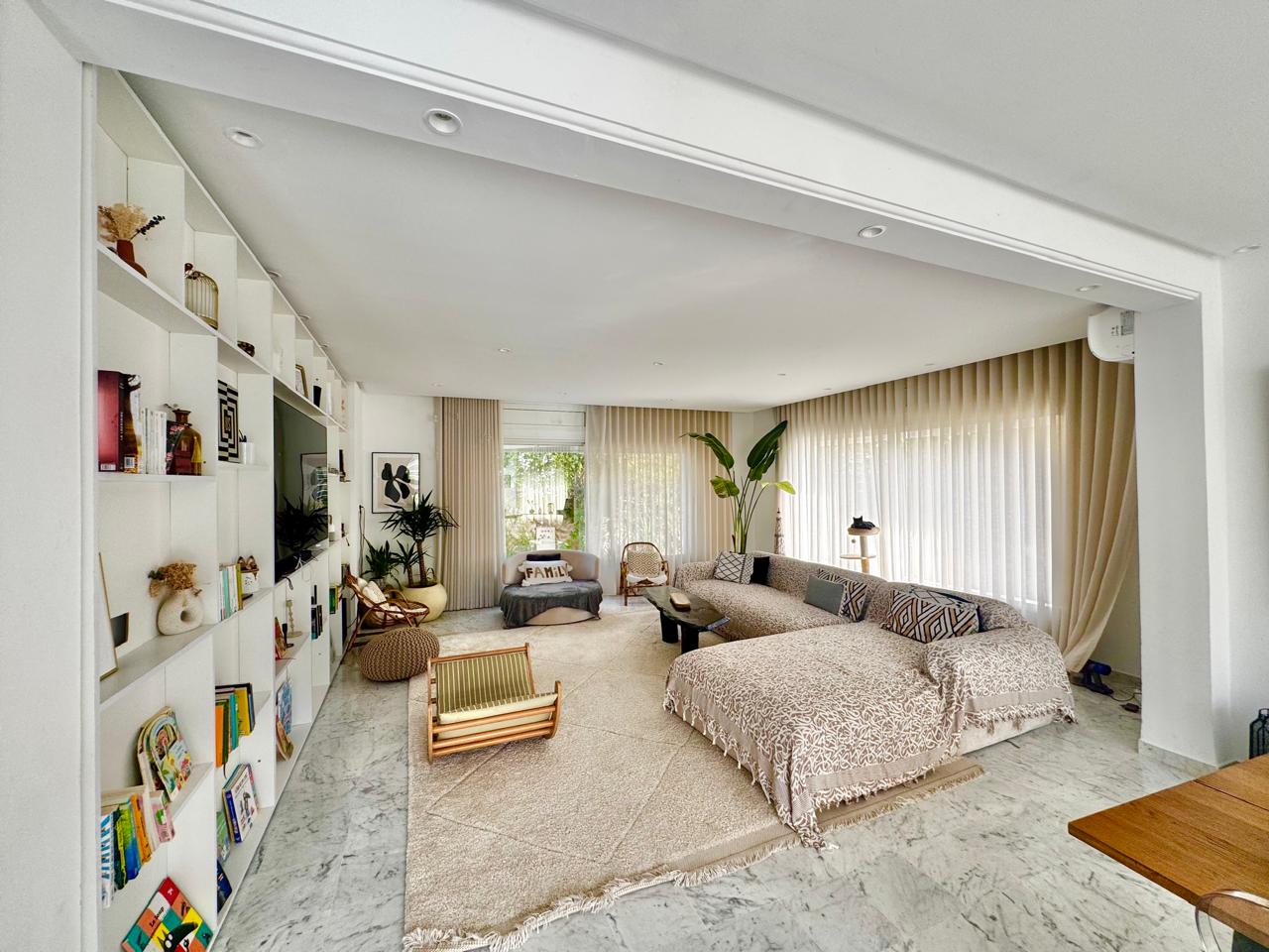 La Marsa&nbsp;Sidi Daoud&nbsp;Location&nbsp;Maisons&nbsp;Villa s4 avec piscine et jardin � la marsa