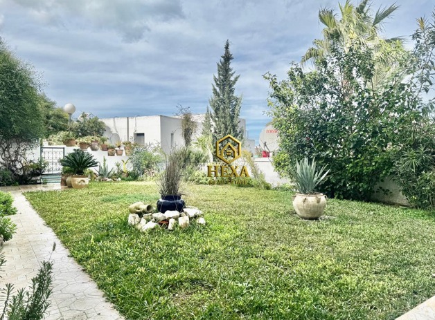 La Marsa&nbsp;Gammart&nbsp;Location&nbsp;Maisons&nbsp;Duplex s2 meubl� avec jardin � gammarth