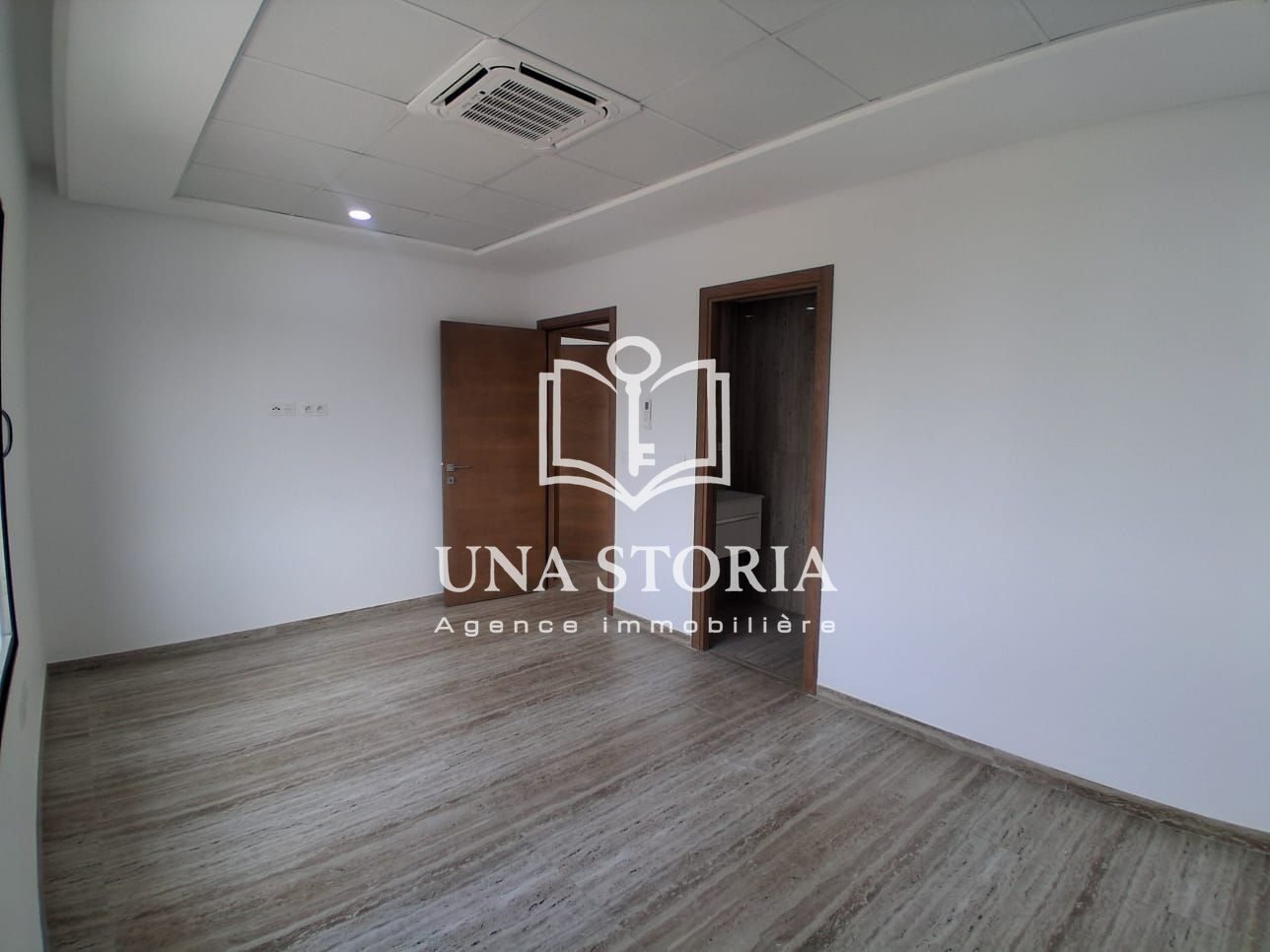 La Soukra&nbsp;La Soukra&nbsp;Location&nbsp;Surfaces&nbsp;Bureau h  plus 2