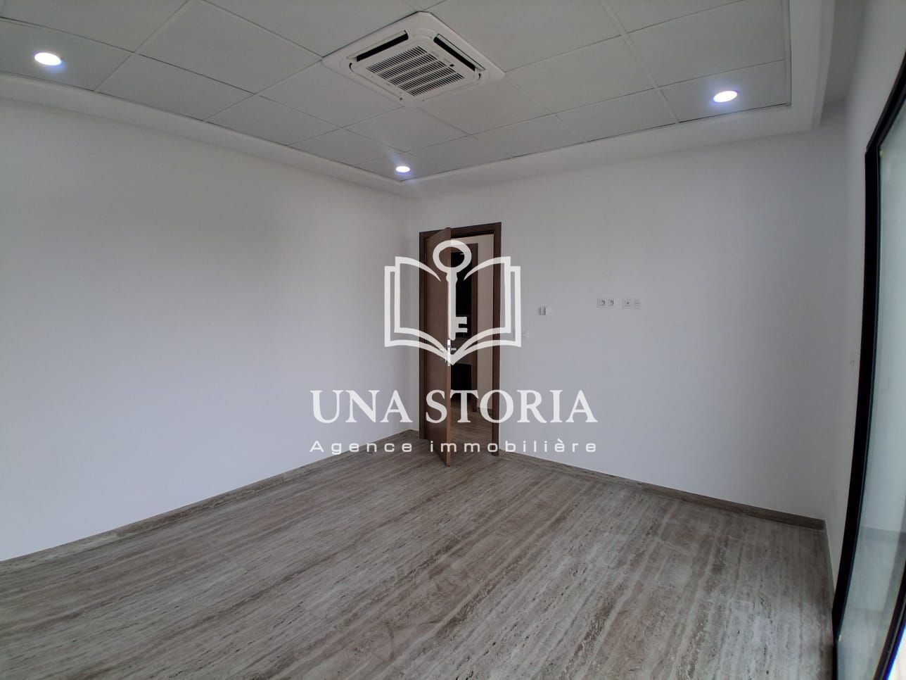 La Soukra&nbsp;La Soukra&nbsp;Location&nbsp;Surfaces&nbsp;Bureau h  plus 2