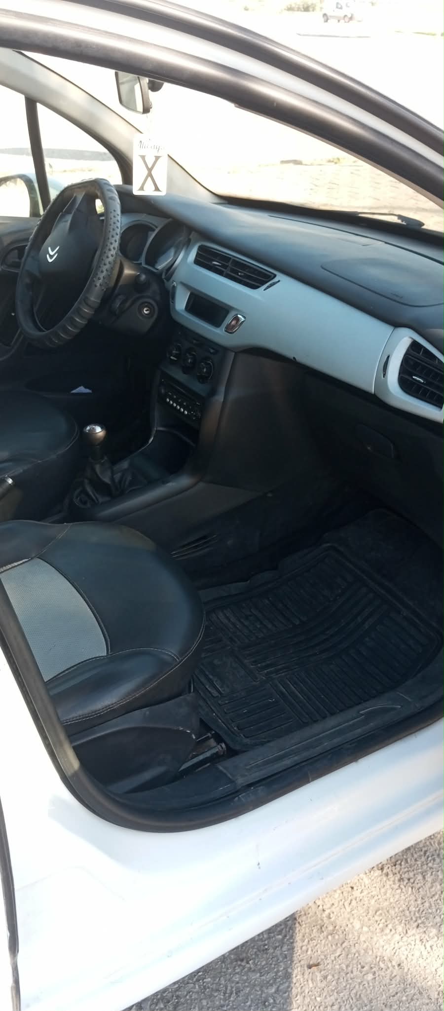 El Omrane Superieur&nbsp;Cite Ibn Khaldoun I&nbsp;Citroen&nbsp;C3&nbsp;Citroen c3 2014 124000 km