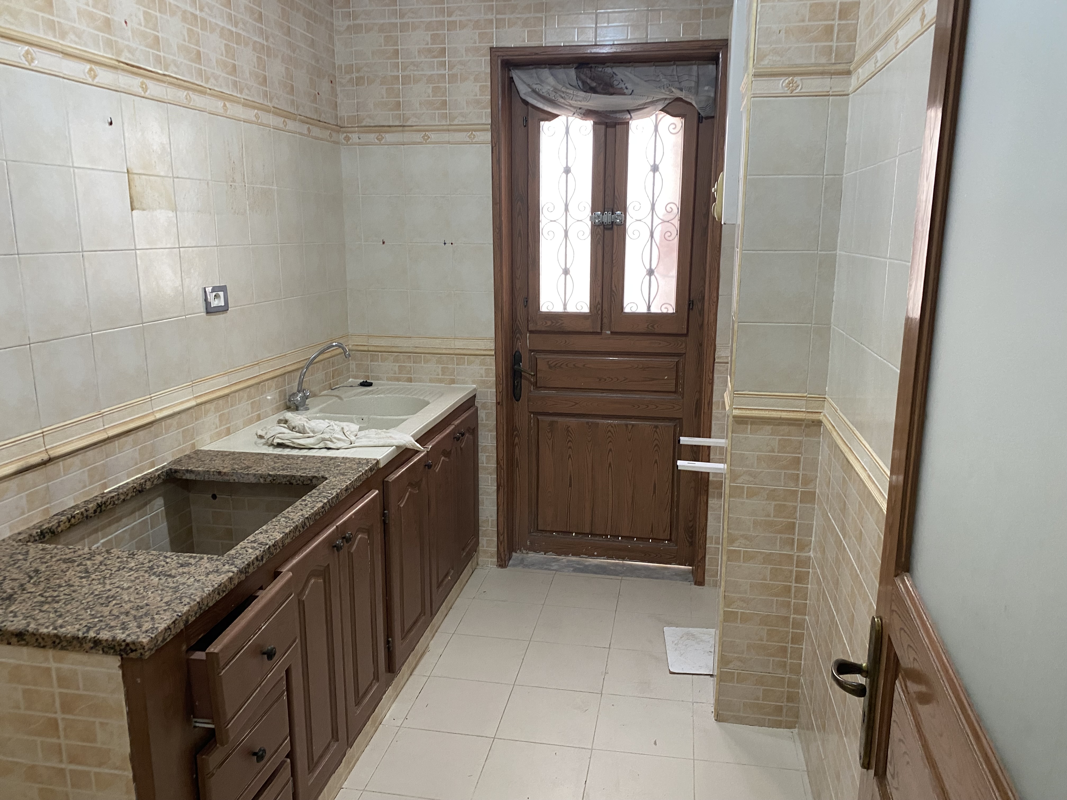 Le Bardo&nbsp;Le Bardo&nbsp;Location&nbsp;Appart. 3 pi�ces&nbsp;Rdc a lahneya