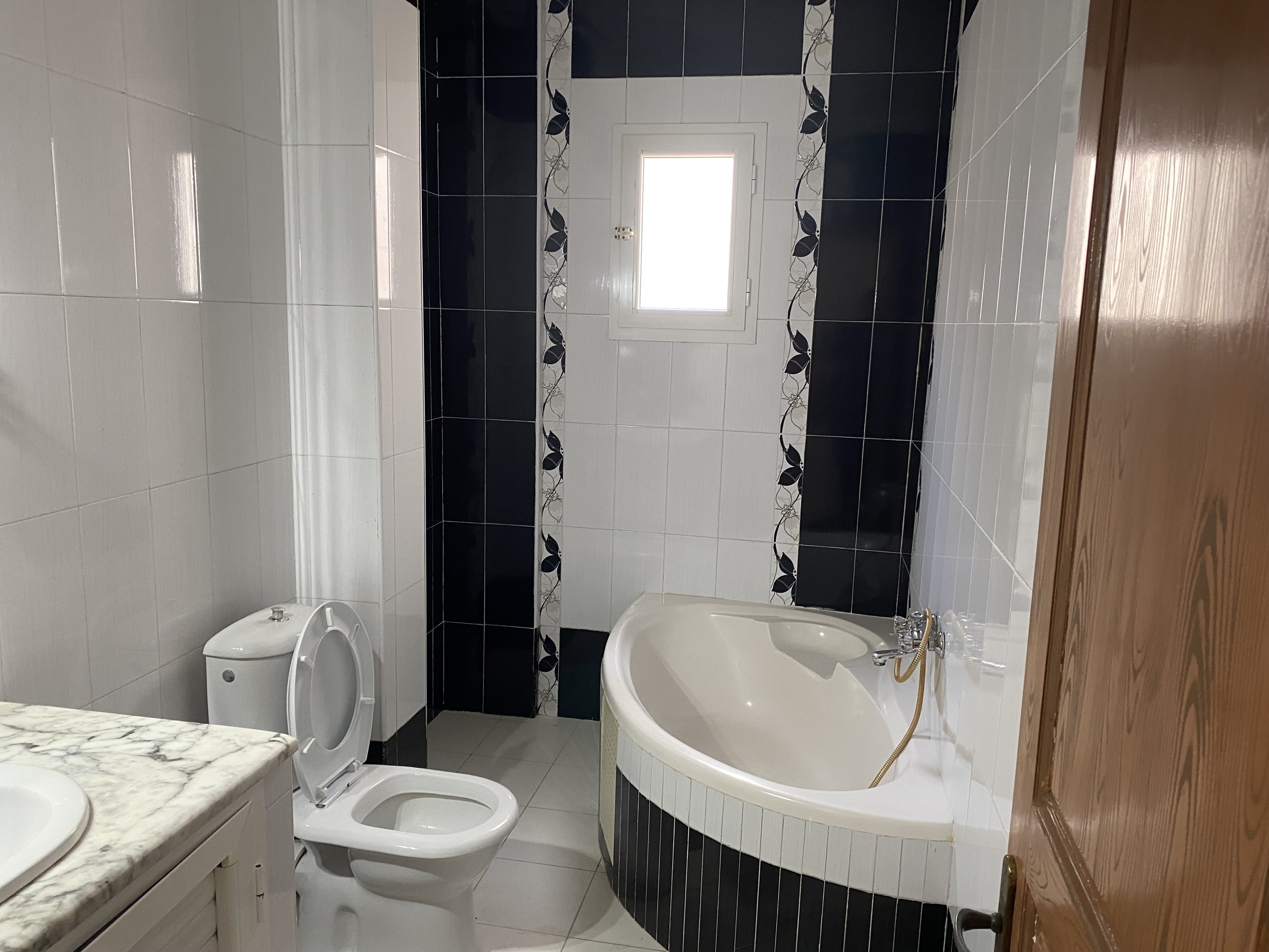 Le Bardo&nbsp;Le Bardo&nbsp;Location&nbsp;Appart. 3 pi�ces&nbsp;Rdc a lahneya