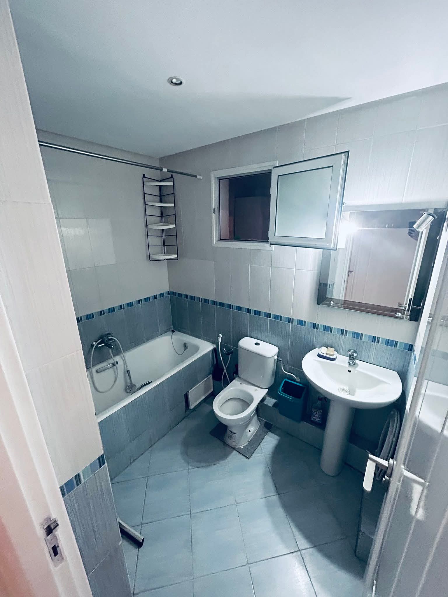 La Marsa&nbsp;Cite El Khalil&nbsp;Location&nbsp;Appart. 3 pi�ces&nbsp;Chambre indiv pour fille