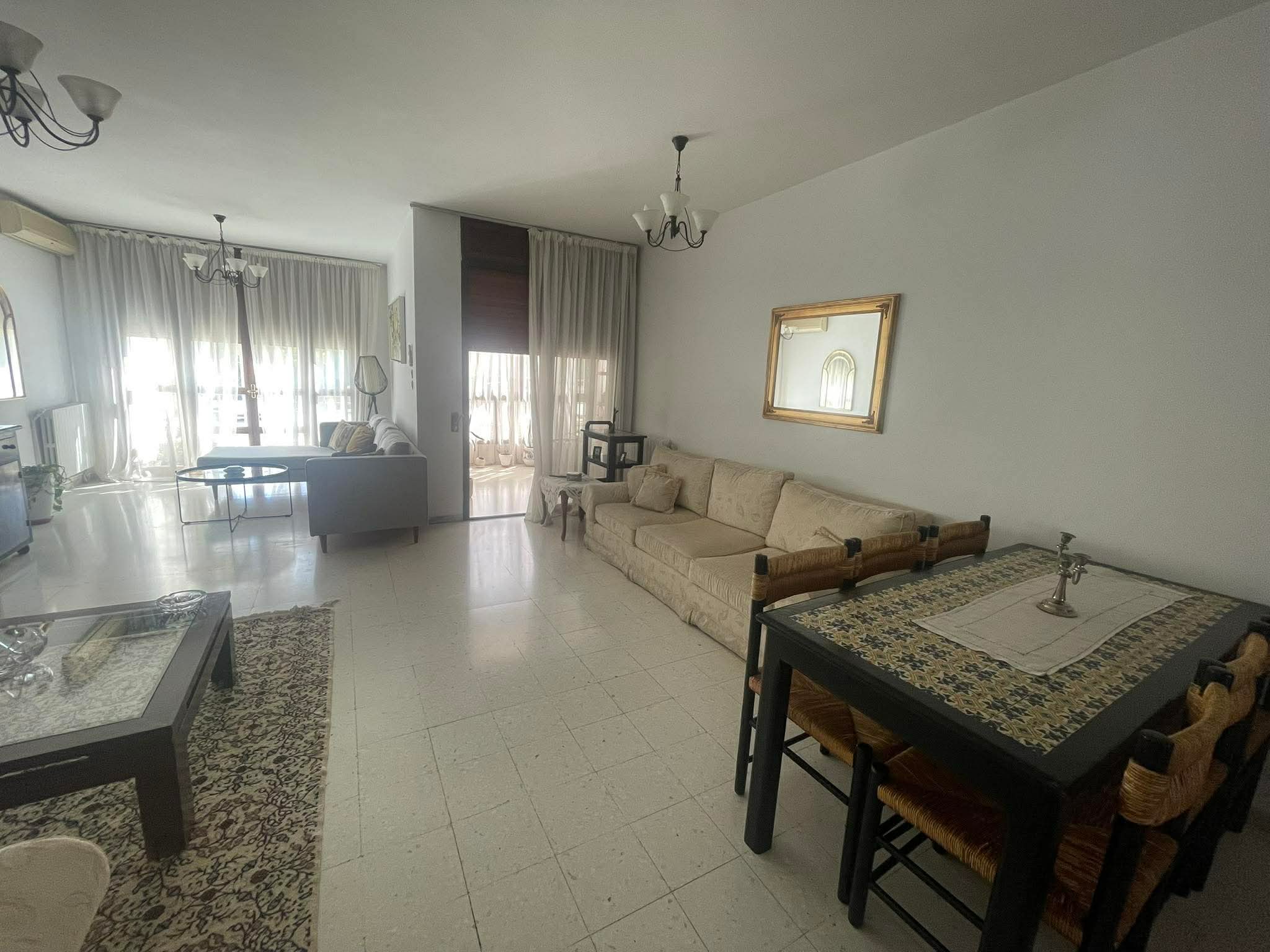 Ariana Ville&nbsp;Cite Ennasr 1&nbsp;Location&nbsp;Appart. 3 pi�ces&nbsp;Spacieux apparemment � ennasr1