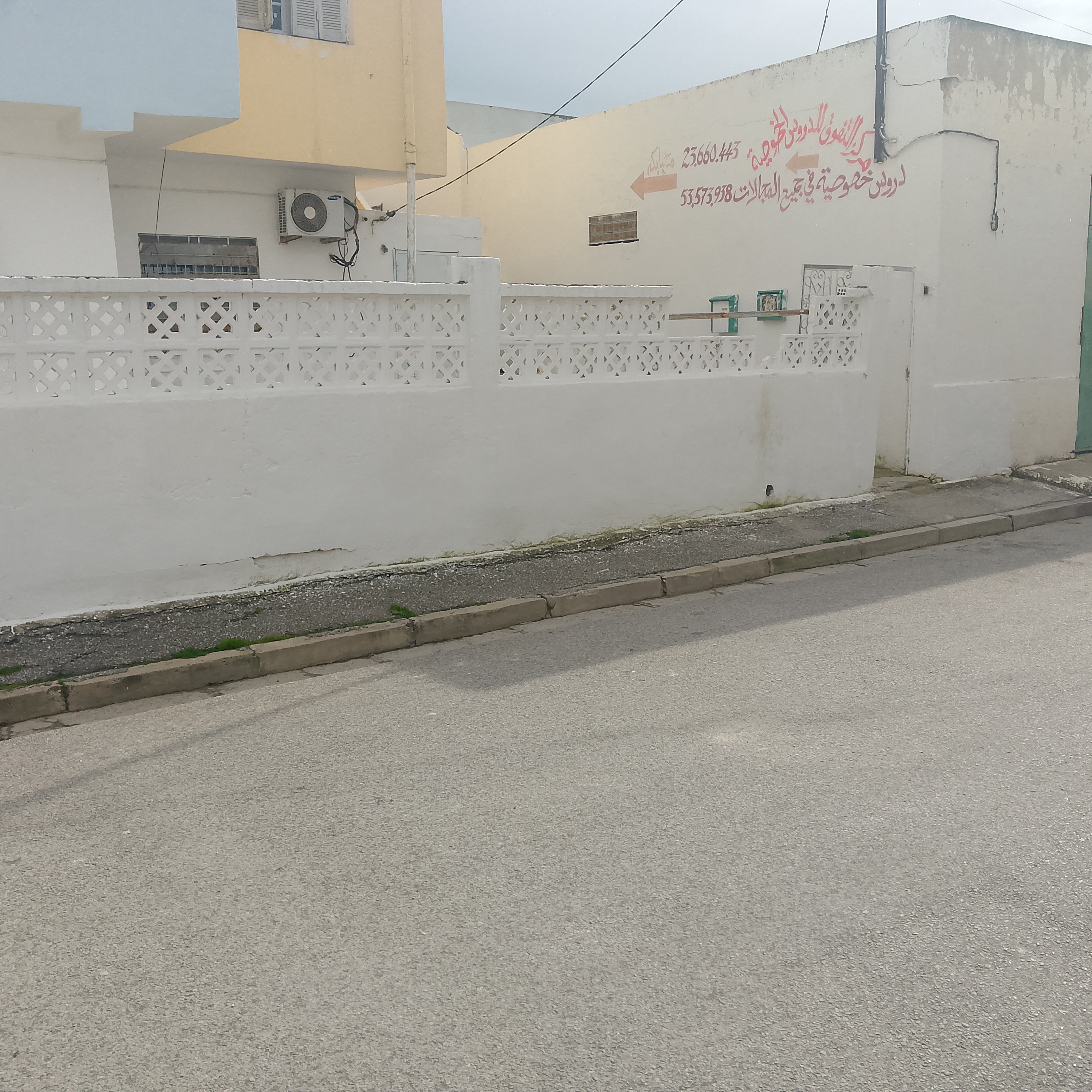 Sidi El Bechir&nbsp;Monfleury&nbsp;Location&nbsp;Maisons&nbsp;Open space pour usage commercial