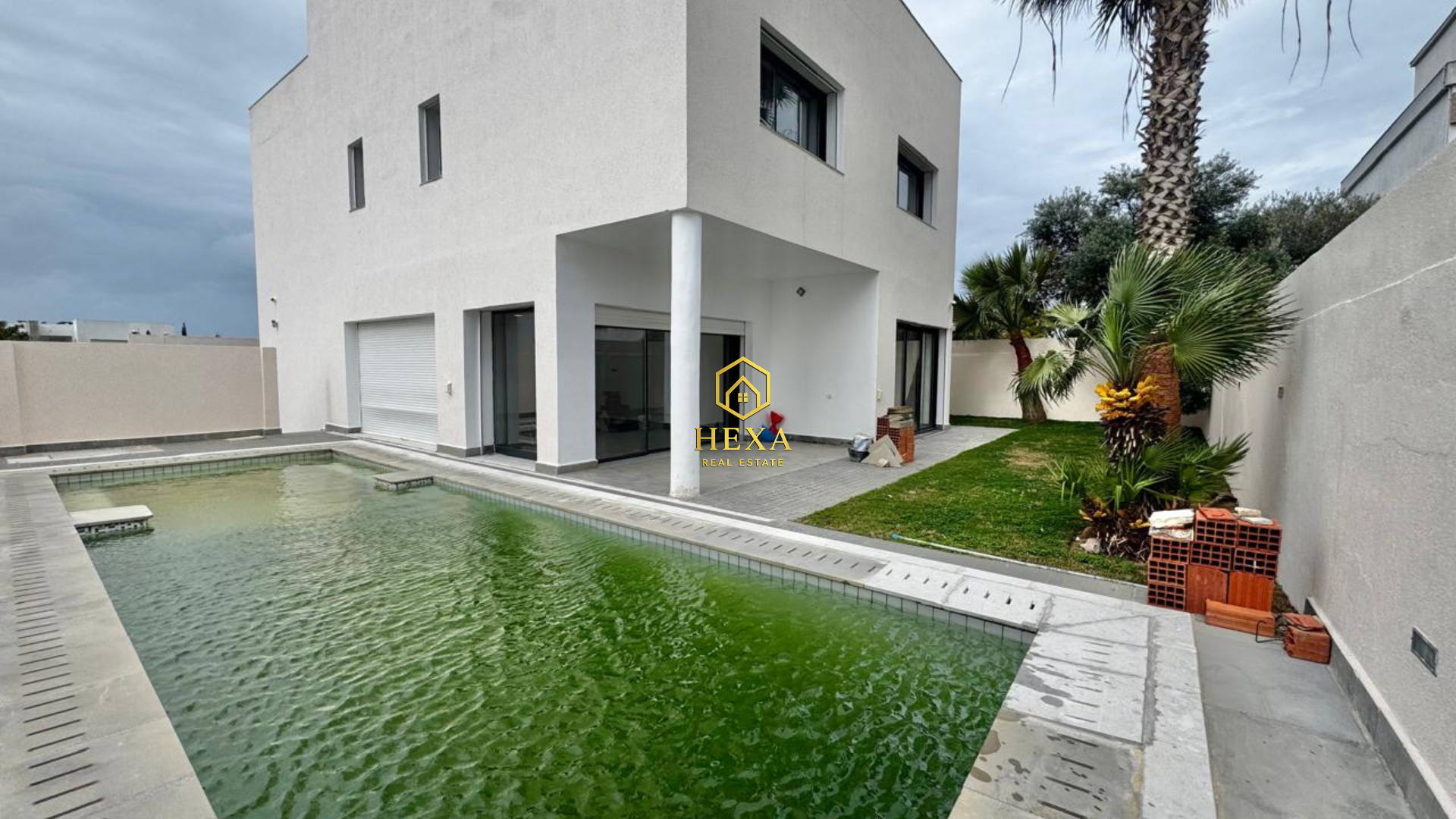 La Marsa&nbsp;Marsa Ennassim&nbsp;Location&nbsp;Maisons&nbsp;Villa s4 avce piscine et jardin � la marsa