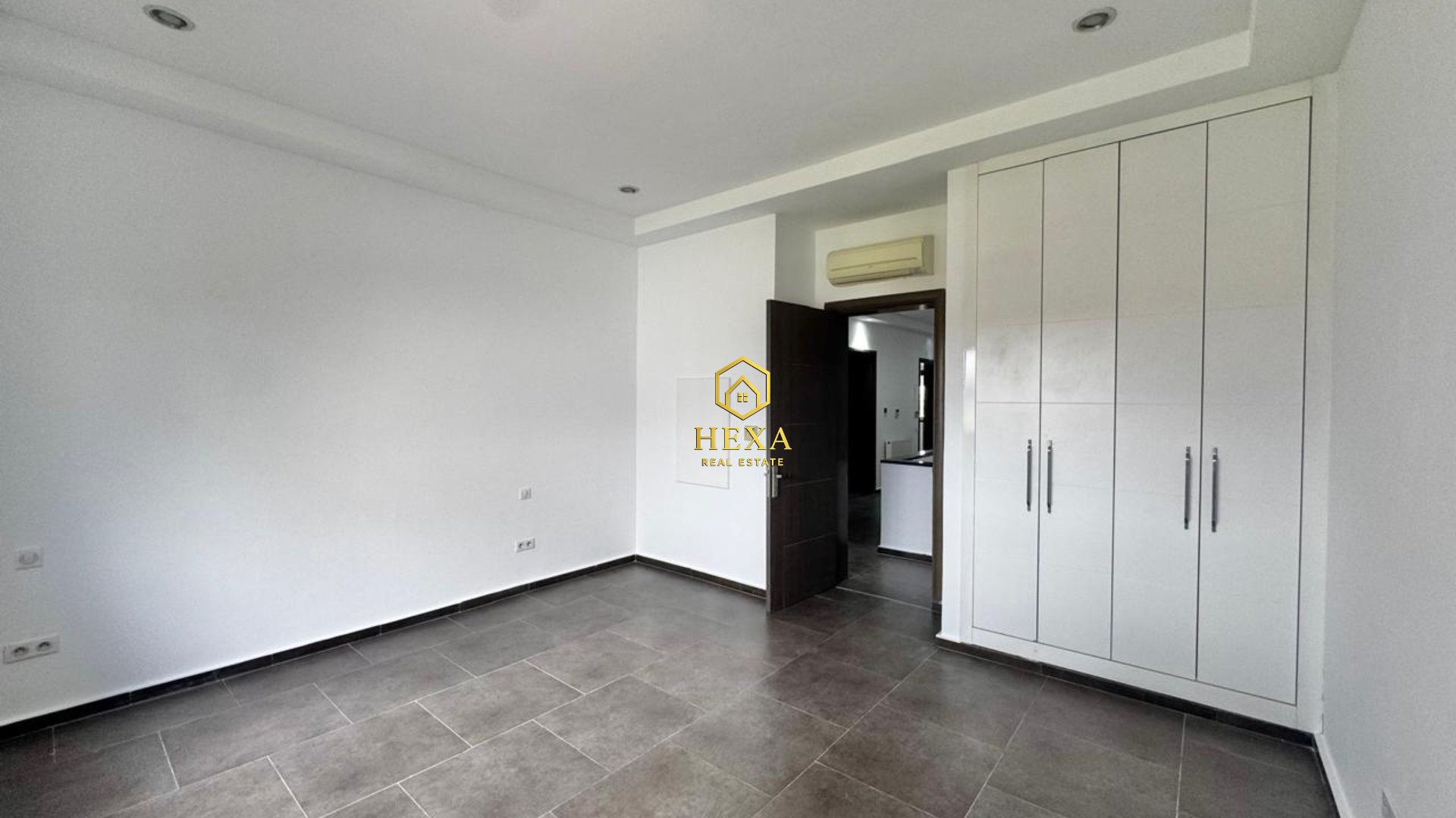 La Marsa&nbsp;Marsa Ennassim&nbsp;Location&nbsp;Maisons&nbsp;Villa s4 avce piscine et jardin � la marsa