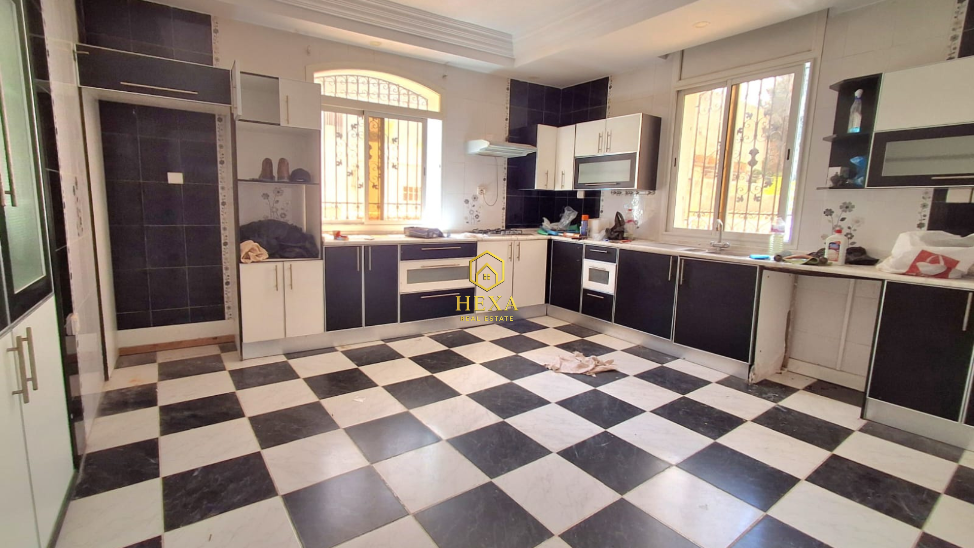 La Marsa&nbsp;El Aouina&nbsp;Location&nbsp;Maisons&nbsp;Triplex s4 � aouina