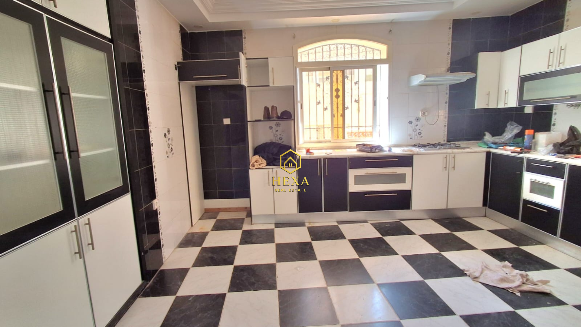 La Marsa&nbsp;El Aouina&nbsp;Location&nbsp;Maisons&nbsp;Triplex s4 � aouina � usage bureautique